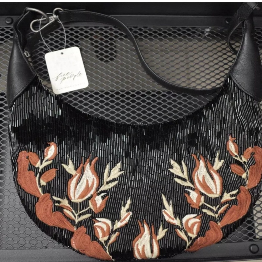 Free People Bugle Bead Clutch/ Sling Bag in Black Embroidered Combo NWT $128R - Picture 5 of 12